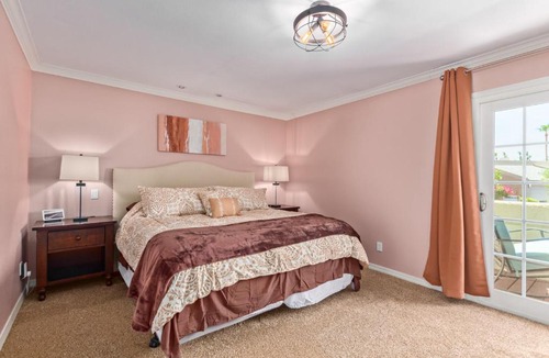 Biltmore Courts House | Resort Style Living In Phoenix's Most Exclusive Gated Community!