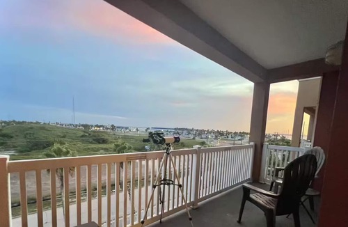 South Padre Island Condo | Resort-Style 3BR | Pools, Balcony & SpaceX Views