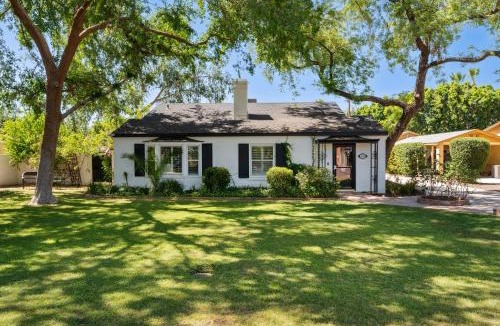 Camelback East House | Retreat with Pool - Prime Phoenix Location