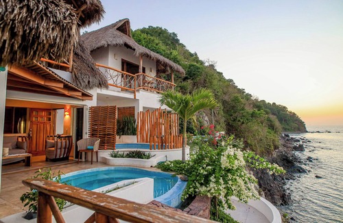 La Manzanilla House | Right in front of the sea! Maguey House