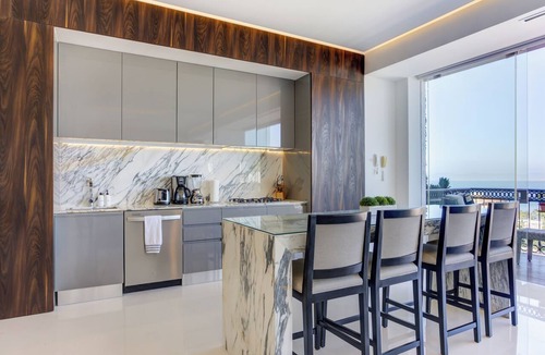 Romantic Zone Apartment | Ritzy Pier 57 Ocean Views Ocean Views Rooftop Pool Zona Romantica