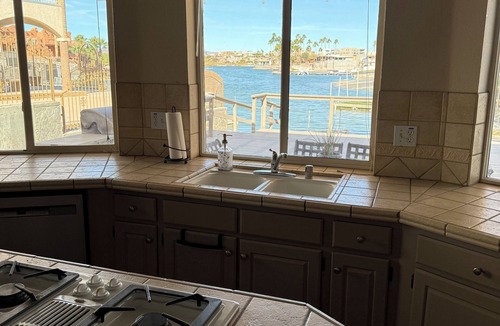 Yuma House | River House On The Water Lake Martinez Best Location On The Water