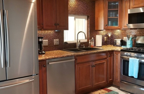 Bluewater House | Riverfront Home Away from Home