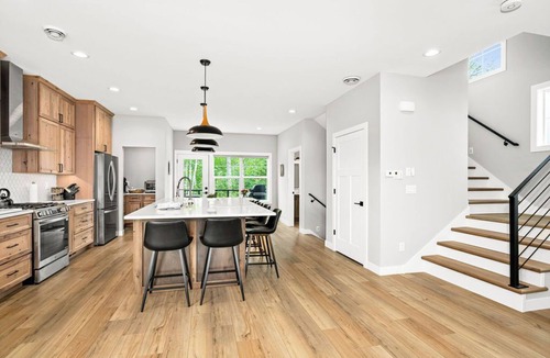 Riverside House | RiverWest Four Seasons - Hot tub -Dogs- Kids Play/Game Area