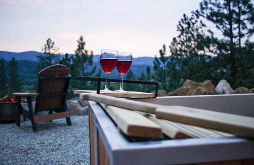 Plains Cabin | Romantic A-Frame Oasis w/Wood-Fired Hot Tub”