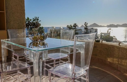 Cabo Bello Apartment | Romantic Escape with view of the iconic Cabo arch!
