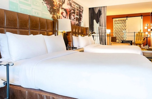 Norma Triangle Hotel | Rooftop Lounge & Tennis Court, Pool, Near Sunset Strip & Metro Access
