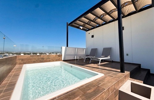 Lomas de Mazatlan Apartment | Room for 4 Rooftop Pool Balcony
