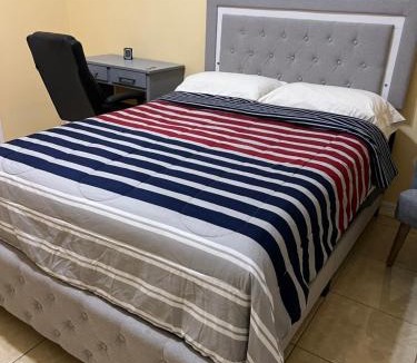 Edinburg House | Room, Private Restroom and Entrance