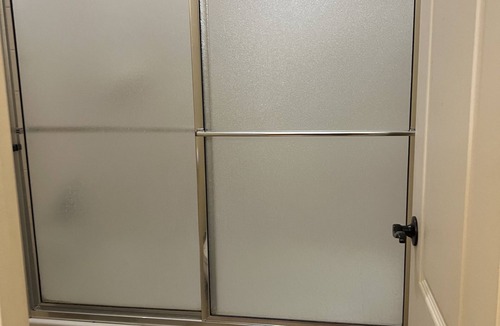 Edinburg House | Room with private entrance. own bathroom, 2 miles from The UTRGV
