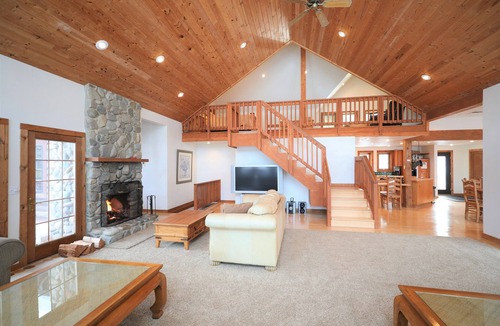 Cataldo Ski Chalet | ROSE LAKE LODGE 12 ACRE ESTATE 4,830 SQ. FT WATERFRONT, PRIVATE SANDY BEACH, SPA