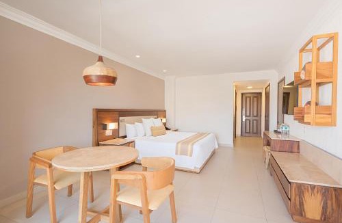 Zona Hotelera Resort | Royal Solaris Los Cabos - All Inclusive