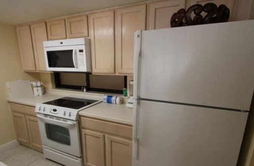 South Padre Island Condo | Royale Beach & Tennis Resort Spacious 2BR Condo with Outdoor Pool
