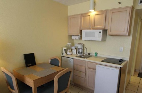 South Padre Island Condo | Royale Beach & Tennis Resort Spacious 2BR Condo with Outdoor Pool