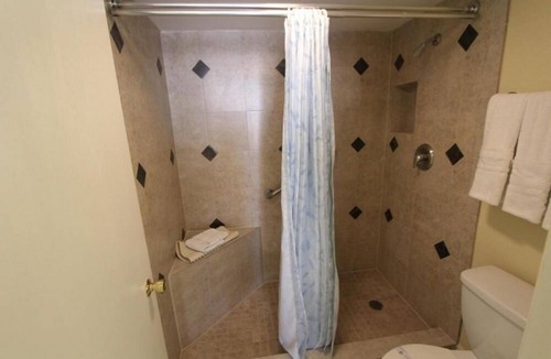 South Padre Island Condo | Royale Beach & Tennis Resort Cozy 2BR Condo with Spa Tub