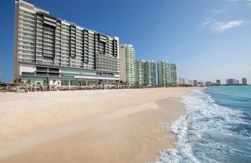 Punta Cancun Resort | Royalton CHIC Cancun, An Autograph Collection All-Inclusive Resort - Adults Only