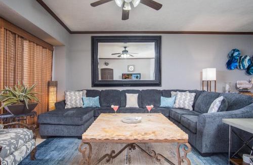 Bella Vista House | Scenic & Spacious Adorable Ocean Front Condo