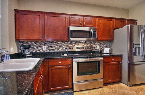 Paradise Valley Village Condo | Scottsdale Condo ,Ground Floor, Fast Wi-Fi, King Bed, Hot tub/Pools, Gated