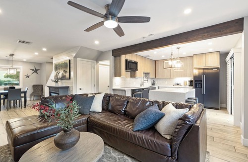 South Scottsdale Condo | Scottsdale Luxury Bungalow With 4 Heated Pools