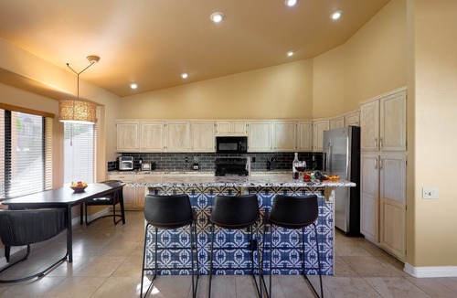 Paradise Park Vista Cottage | Scottsdale Oasis- Pool - Game Room - Putting Green