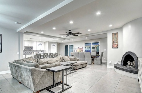 Shea North Estates House | ScottsdaleStays 9BR-6BA Multimillion Estate-Resort Yard-Pickleball-Best Area.