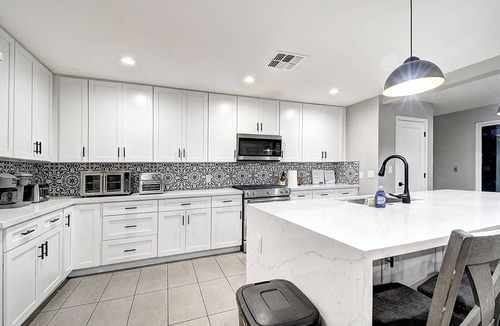 Shea North Estates House | ScottsdaleStays 9BR-6BA Multimillion Estate-Resort Yard-Pickleball-Best Area.