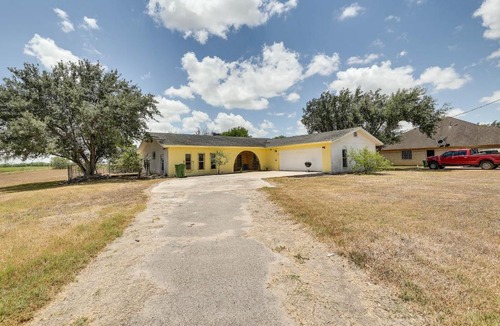 Harlingen House | Screened Porch: Remote Harlingen House!