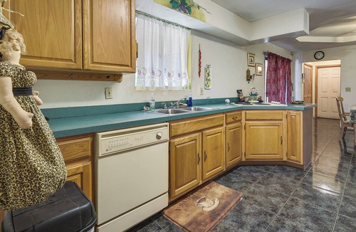 Harlingen Cottage | Screened Porch: Remote Harlingen House!