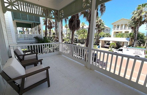 The Shores House | Sea Attached: Private Pool