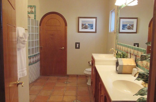 El Puerto Hotel | Sea Views - "The Tyler" @ The Rocky Point