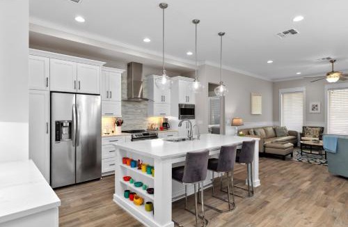 The Shores House | Seabreeze Cottage - Private home at The Shores home