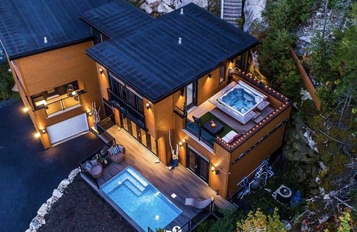 Halifax House | Seacliff- Luxury Halifax Waterfront Paradise -Pool, Hot Tub, Wharf & Boathouse