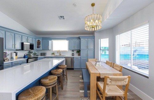 Gilbert House | Seaside Cottage in walking distance of downtown Gilbert with charming pool.