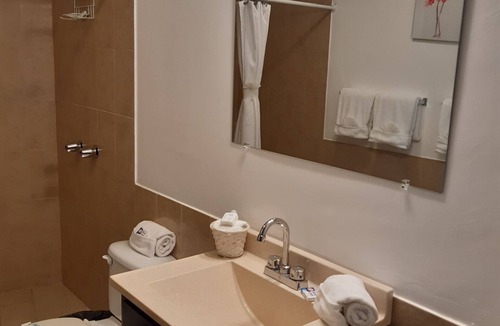 San Felipe Hotel | Seaside Hotel & Victor's RV Park