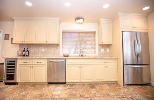 Cedarpines Park Cabin | Secluded cabin on 20 beautiful, wooded acres. Hot tub, 3 fireplaces, pool table.