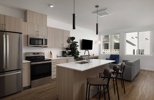 Encanto Hotel | Sentral Alloy Midtown