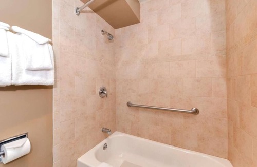 Solvang Hotel | Serene Accommodation w/Continental Breakfast, Parking, Near Santa Ynez River!