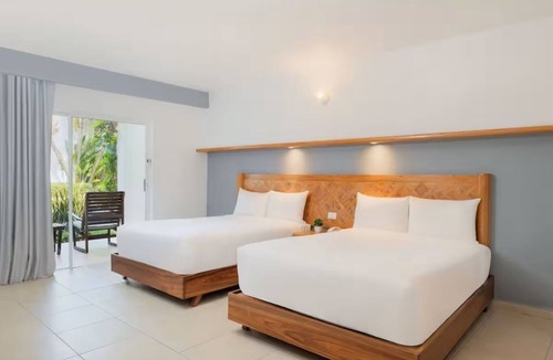 Punta Cancun Hotel | Serene One-Bedroom Suite | Beachscape Kin Ha