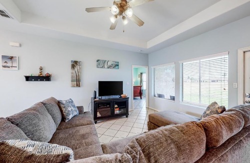 Laguna Vista Apartment | Serene Sanctuary