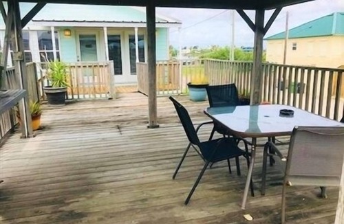 Port Mansfield House | Serenity Home. 2 Bedroom, 2 Bath. Sleeps 6. 5 Beds. 2 Boat Slips. Fishing Light.