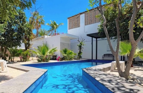 La Paz Apartment | Shared Pool Oasis Near Malecon BBQ Wi-Fi