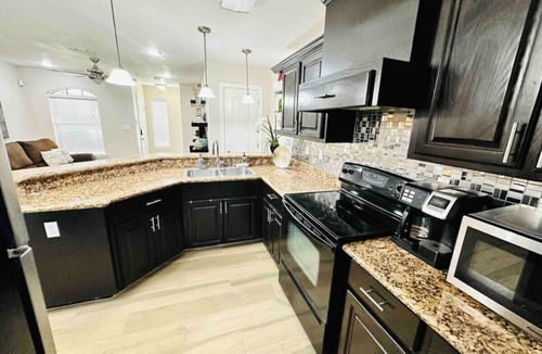 McAllen Villa | Sharyland Townhome - 2/2.5 bedrooms with patio in McAllen