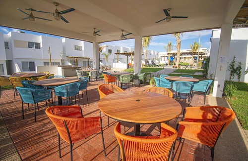 Federico Velarde House | Short or Long Lease Welcome! Modern Rental with Pool & Comfort.
