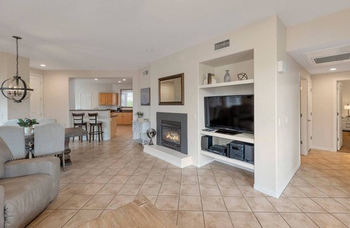 Kierland Condo | Single Story Level w/Heated Pool/Spa/Fitness Rm, Garage, Kierland's Fine Dining/Shopping+FREE GOLF