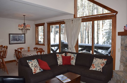 Four O'Clock House | Ski-in/Ski-out. Great rates - Saddlewood Townhouse