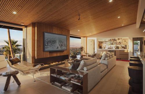 Copeland Hill Villa | Skyeview - Award-Winning Mountaintop Oasis