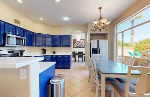 Chandler House | Sleeps 10! Heated Pool~Putt Putt~Dogs Welcome!