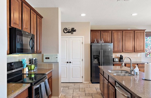 Mesa House | Sleeps 14 Pool&Spa Fire Pit Billiards EV Plug