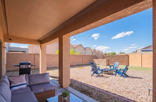 Glendale House | Sleeps 18! Movie Theater, Arcade & King Suites near Stadium