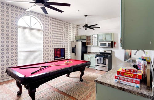 Shea North Estates House | Sleeps 24, FREE Heated Pool, Pickleball, Theater
